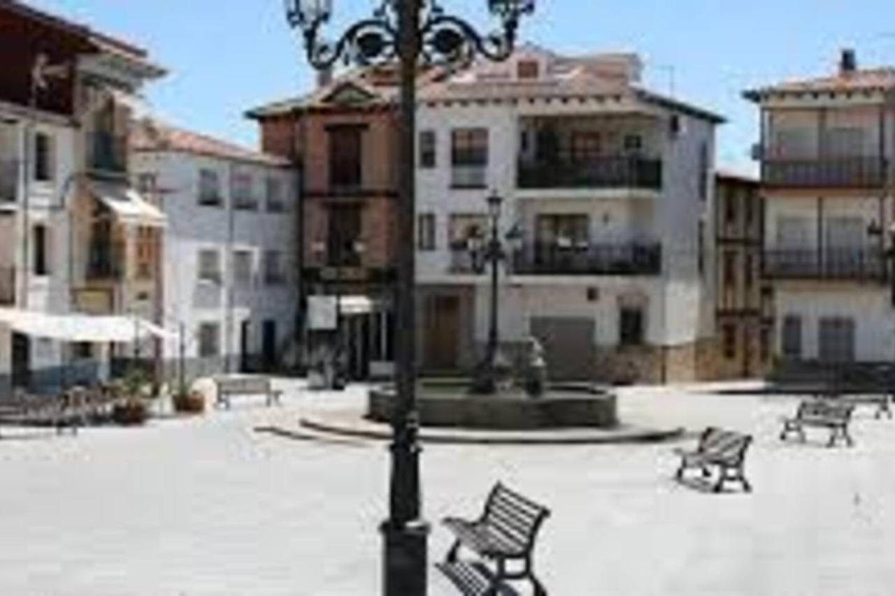 Casita Con Encanto En La Sierra De Gredos, Candeleda Bagian luar foto